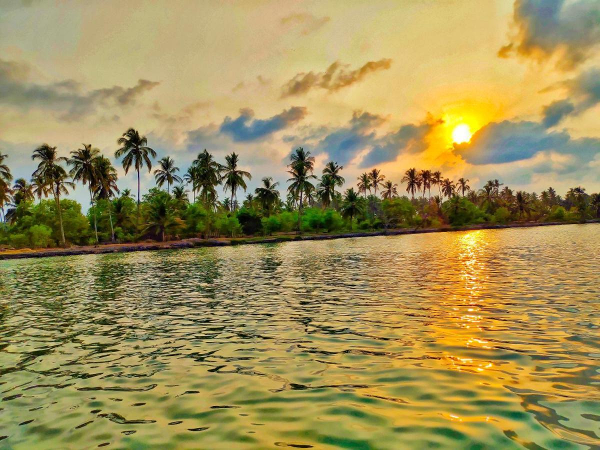 Paradise Lagoon Kalyānpur Extérieur photo