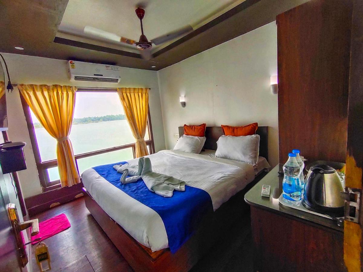 Paradise Lagoon Kalyānpur Extérieur photo